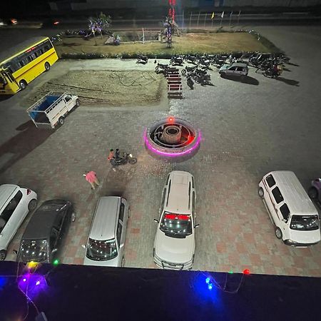 Kesar Hotel Viramgam Buitenkant foto
