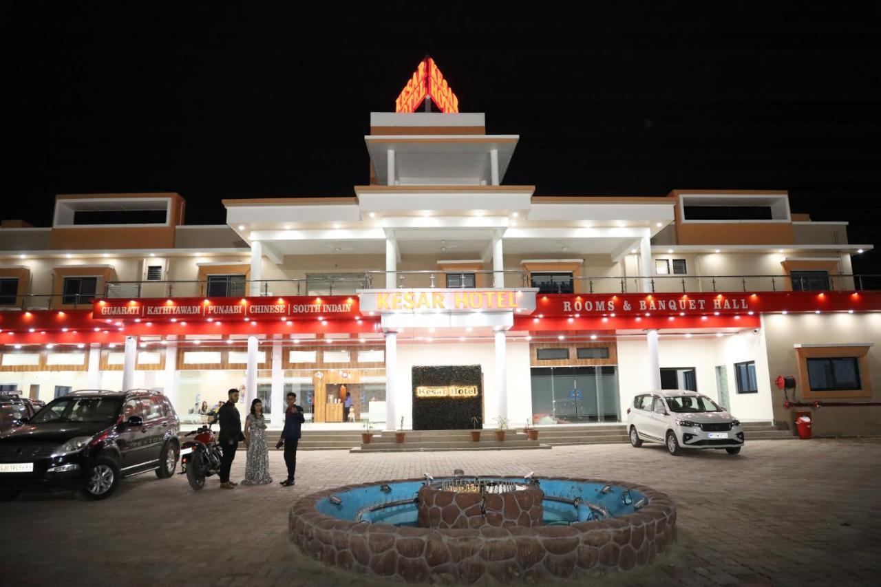 Kesar Hotel Viramgam Buitenkant foto